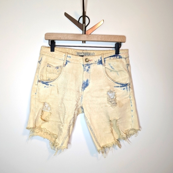 Zara Boyfriend Shorts with Distressing - Picture 1 of 9